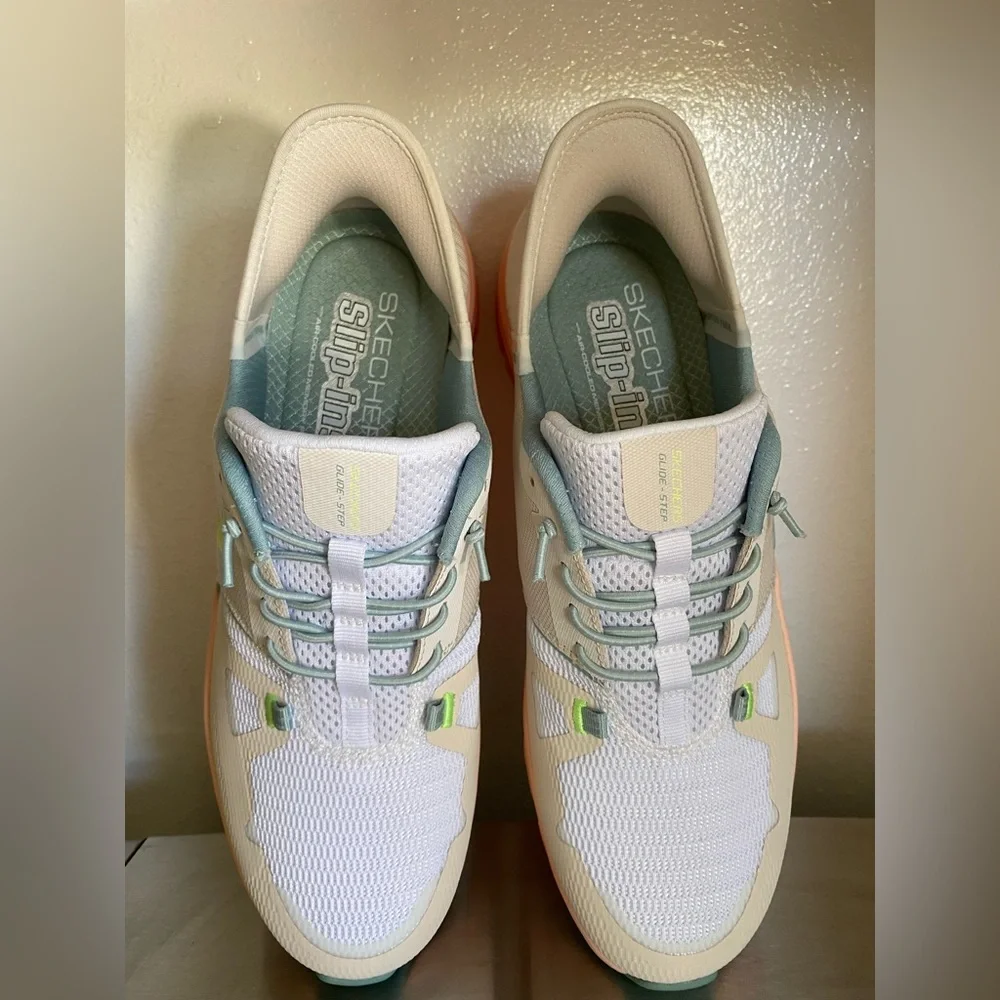 SKECHERS .. WOMENS GLIDE STEP SLIP-INS SNEAKERS